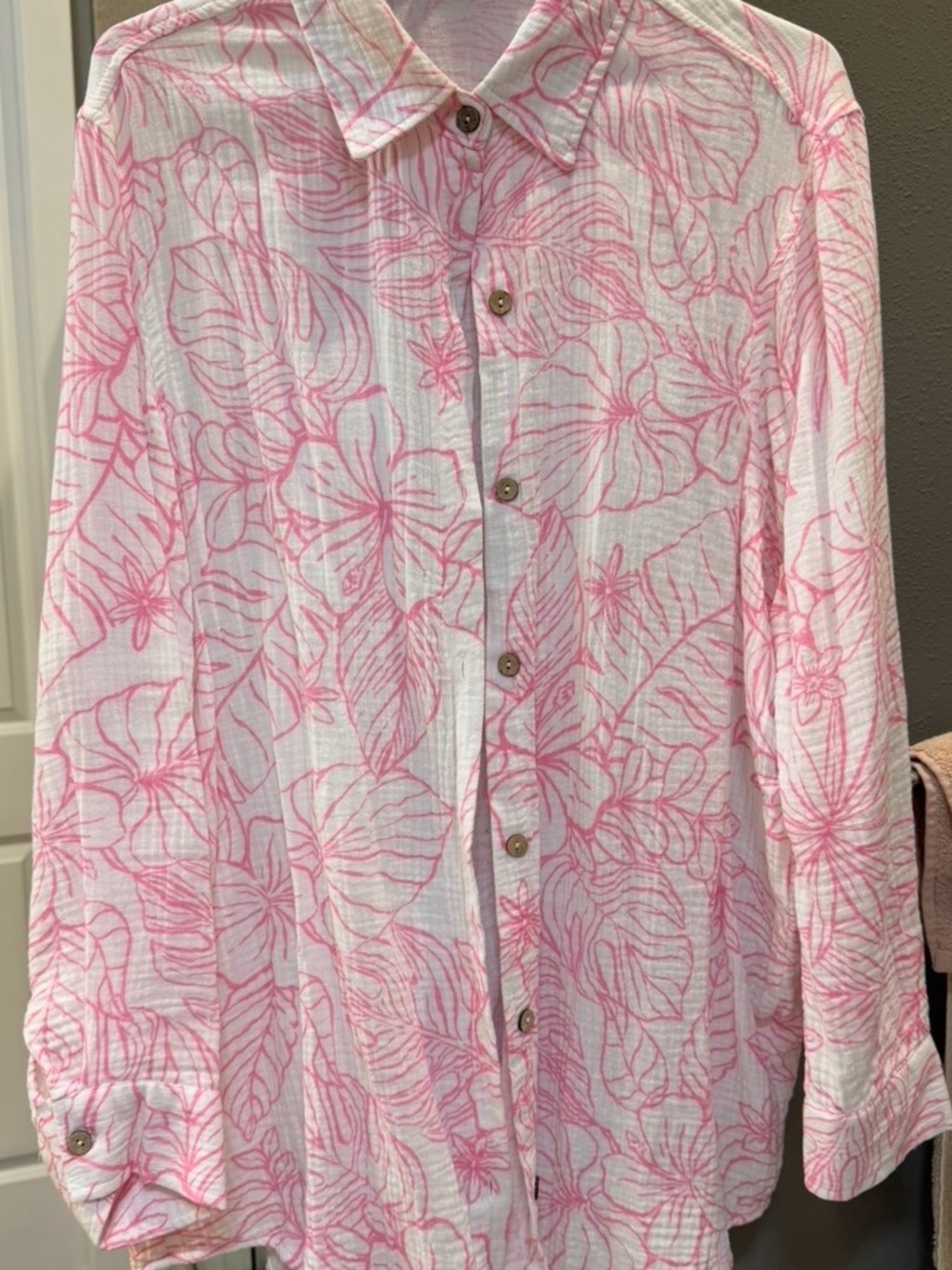 Ocean Drive Pink & White Floral Button-Down Shirt
